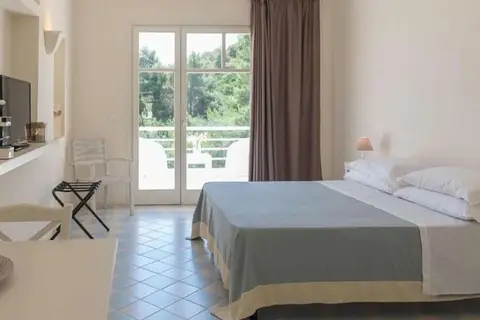 Hotel Baia dei Faraglioni in Mattinata — foto 15
