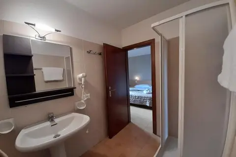Hotel Touring Gardone Riviera in Sienna, foto 10