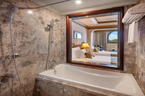 Silk Path Grand Hue Hotel in Hue — foto 15