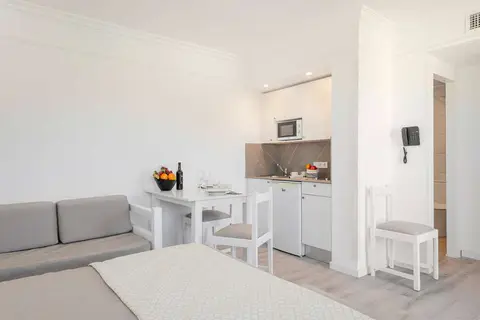 Alcudia Beach Aparthotel in Alcúdia — foto 8