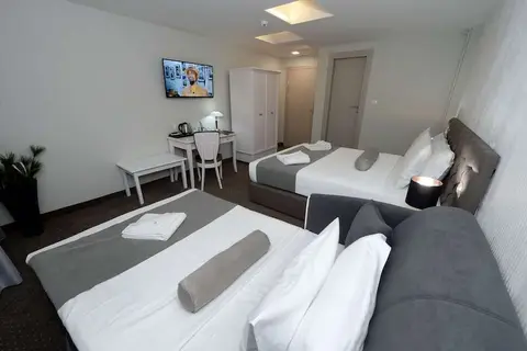 Alexandar II Hotel in Skopje — foto 2