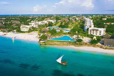Royal Zanzibar Beach Resort in Nungwi — foto 10