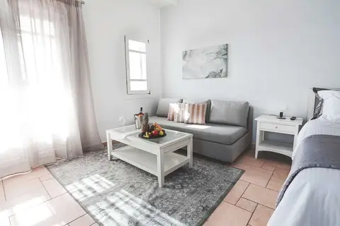 Deliades Hotel in Ορνός — foto 9