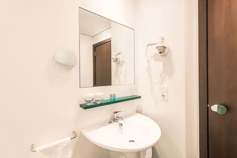 Hotel Empordá in Figueres — foto 25
