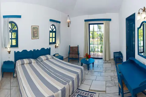 Sunrise Village Beach Hotel in Καλαμάκι — foto 18