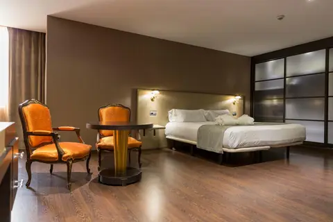 Iberik Santo Domingo Plaza Hotel in Oviedo — foto 18