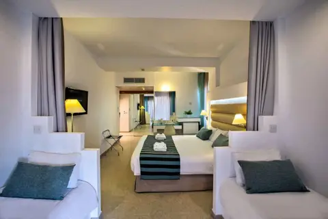 Leonardo Cypria Bay in Geroskipou — foto 15