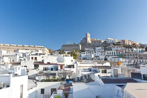 Ryans La Marina in Ibiza-Stad — foto 6