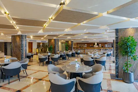 Rewaya Luxury Resort in الاحياء — foto 18