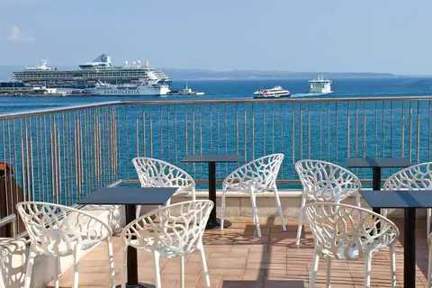 Galeria Valeria Seaside Hotel in Split — foto 6