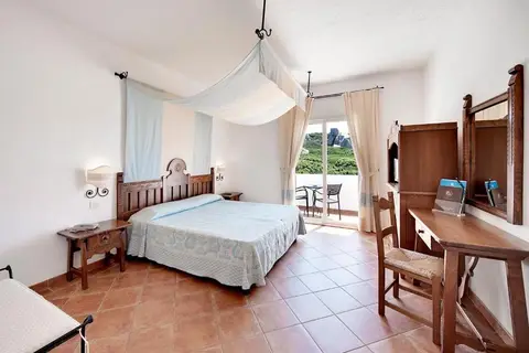 Colonna Grand Hotel Capo Testa in Santa Teresa Gallura — foto 28