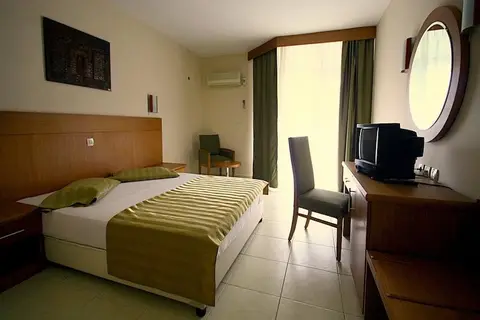 Surtel in Kusadasi — foto 8
