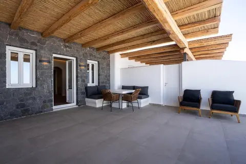 Néro Luxury Suites in Cresanto Luxury Suites
