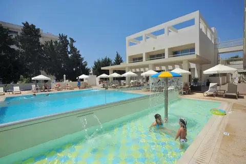 Nelia Gardens Hotel in Ayia Napa — foto 4