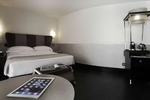 Mood Suites Tritone in Rome — foto 3