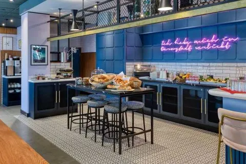 THE Darmstadt foto 11