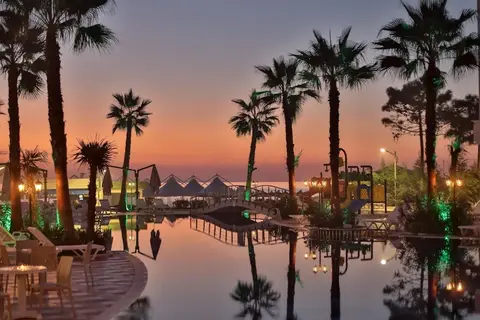 Grand Blue Fafa Resort in Golem — foto 3