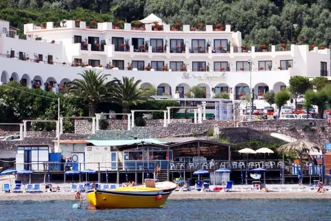 Hotel Punta Campanella Resort & Spa in Massa Lubrense — foto 2