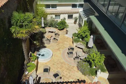 Le Patio des Artistes in Cannes — foto 13