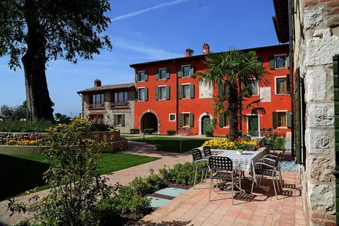 Residence Borgo Mondragon in Colà di Lazise
