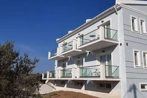 Hotel Defkalion in Πέτρα — foto 10