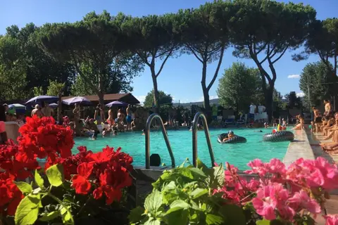 Camping Village Punta Navaccia in Tuoro Sul Trasimeno — foto 11