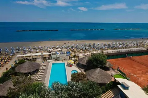 Grand Hotel Azzurra Beach Resort in Ravenna, foto 7