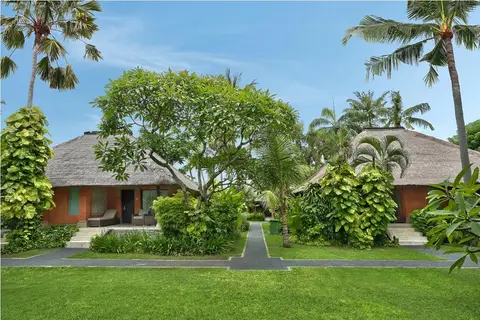 Hotel Legian Beach in Kuta — foto 4