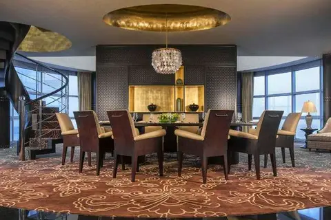 Jumeirah Emirates Towers in Dubai — foto 21