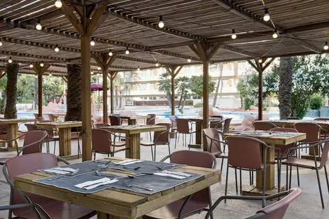 tent Calvia Beach in Magaluf — foto 12