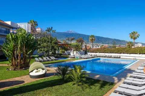 O7 Tenerife in Puerto De La Cruz — foto 2