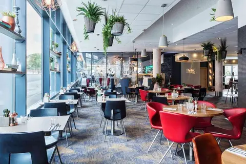Novotel Edinburgh Centre in Edinburgh — foto 13