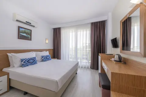 A Hotel Side in Manavgat — foto 6