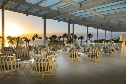Constantinos The Great Beach Hotel in Παραλίμνι — foto 11