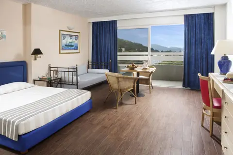 Dionysos Hotel in Ιαλυσός — foto 2