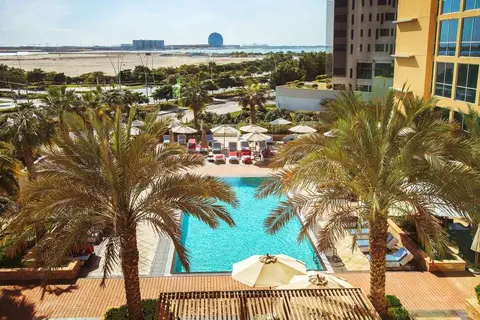 Yas Plaza Circuit in أبوظبي — foto 9
