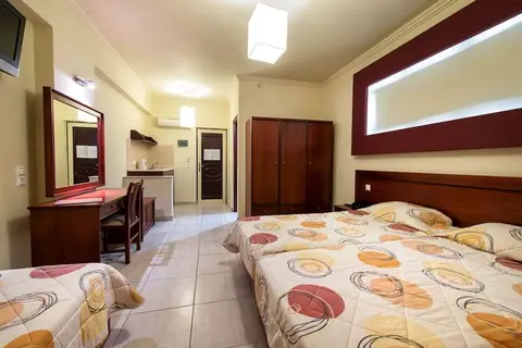 Canadian Hotel in Laganas Municipal Unit, foto 16