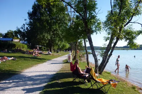 Camping Le Grand Lac in Clairvaux-les-Lacs — foto 15