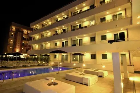 Color Mokambo Shore Design Hotel in Cesenatico — foto 20