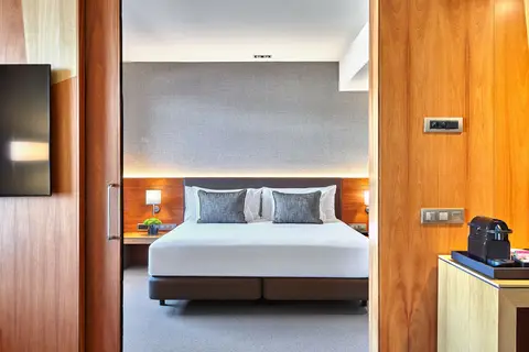 The Artist Grand Hotel of Art in Bilbao — foto 12