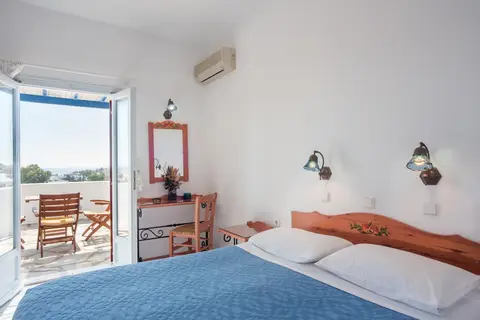 Pnoi Hotel in Πίσω Λιβάδι — foto 9