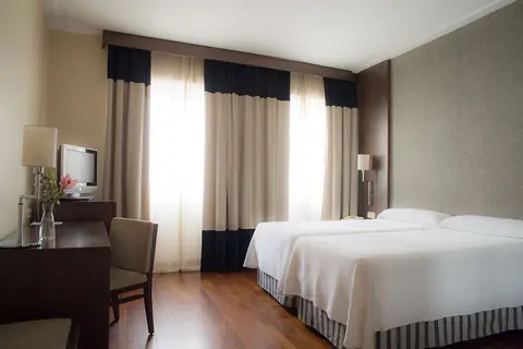 Hotel Inglaterra Granada in Granada — foto 3
