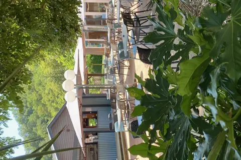 Camping L Echo Du Malpas in Monceaux-sur-Dordogne — foto 10