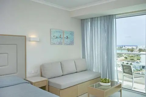 Sunrise Beach Hotel in Παραλίμνι — foto 29