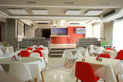 Sun & Sea Luxury Hotel in Πέτρα — foto 9