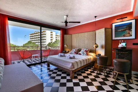 Cubanito Ibiza Suites in Sant Antoni de Portmany — foto 12