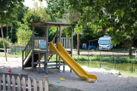 Camping La Bretonnière in Saint-Julien-des-Landes — foto 15