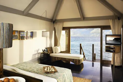 Taj Coral Reef Resort & Spa, Maldives in Nooraanee Shop, foto 30