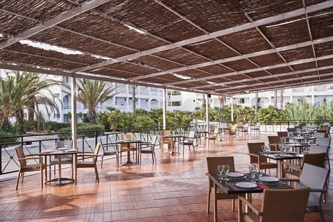 Sandy Beach Resort in Agios Georgios — foto 26