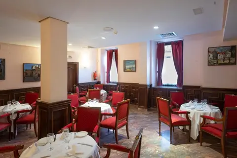Hotel Miranda & Suizo in San Lorenzo de El Escorial — foto 11